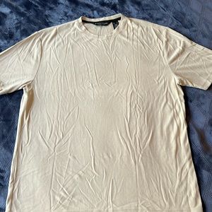 Mens short sleeve tan tee shirt. Size XL